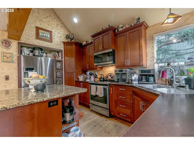 $650,000 | 23861 Southeast 442nd Avenue, Sandy, OR 97055