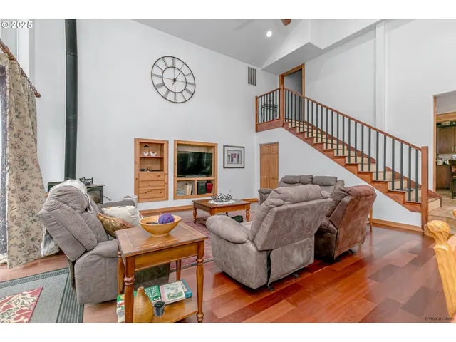 $650,000 | 23861 Southeast 442nd Avenue, Sandy, OR 97055