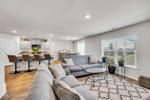 $359,900 | 2923 Cullens Drive, Graham, NC 27253