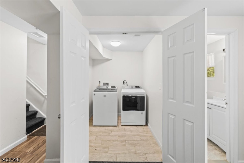 47 Winding Way Andover, NJ 07821 - Photo 21 of 42
