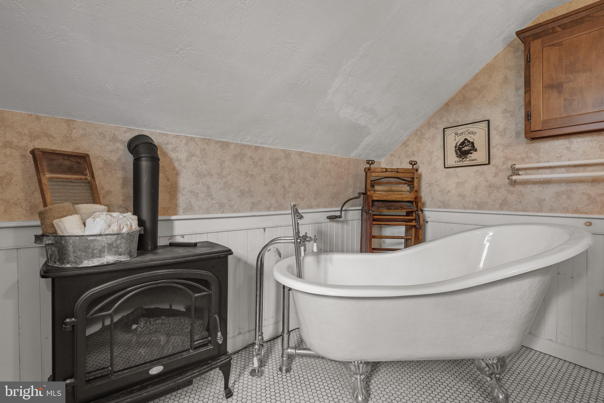 1592 White Oak Road Strasburg, PA 17579 - Photo 38 of 68 a bathroom with a sink and a washing machine