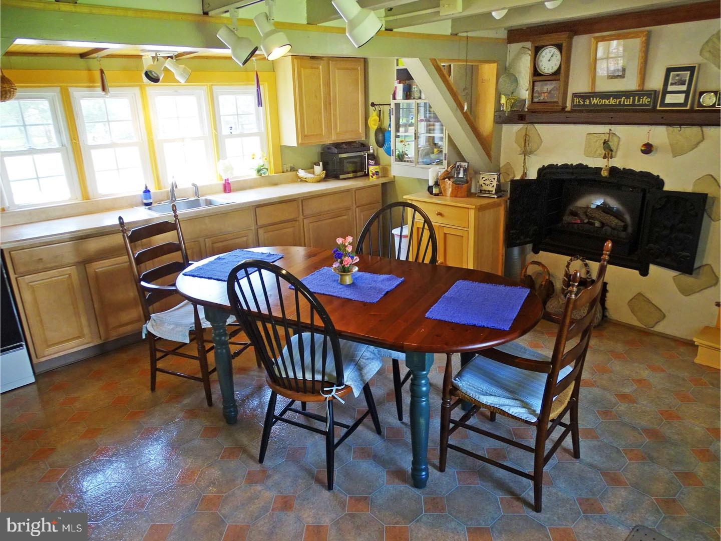536 Heacock Road Yardley, PA 19067 - Photo 9 of 25 Kitchen