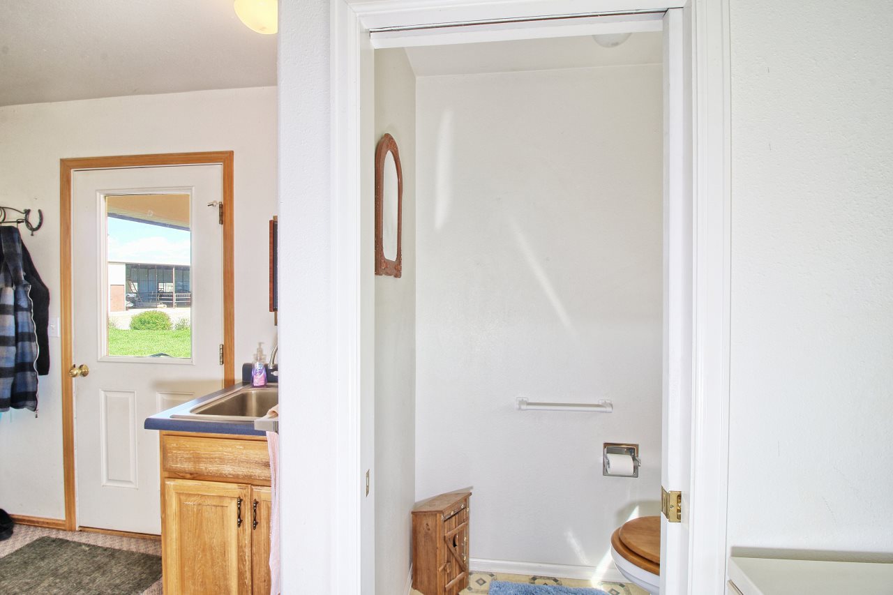 1545 16 Road Loma, CO 81524 - Photo 25 of 42 Gallery Image 25