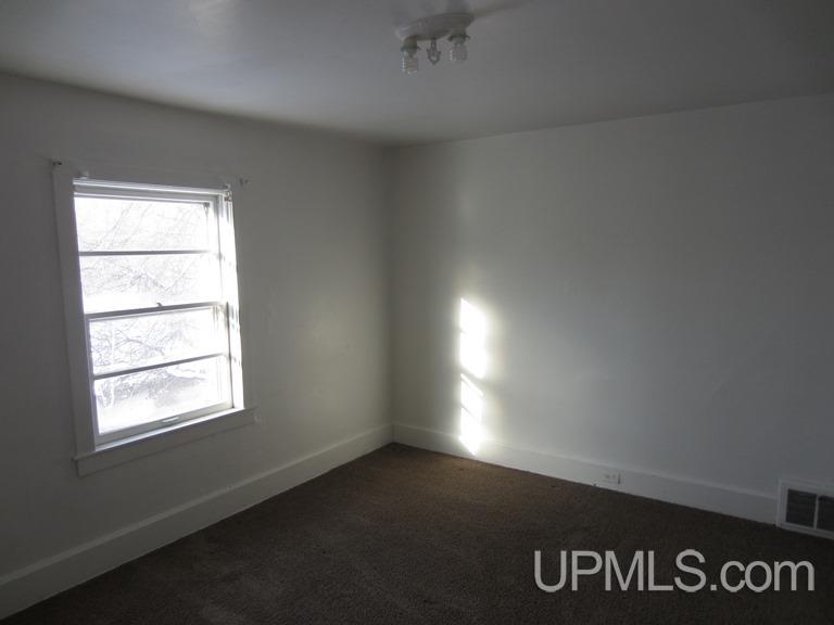 723 Cleveland Avenue Ishpeming, MI 49849 - Photo 2 of 18 Gallery Image 2