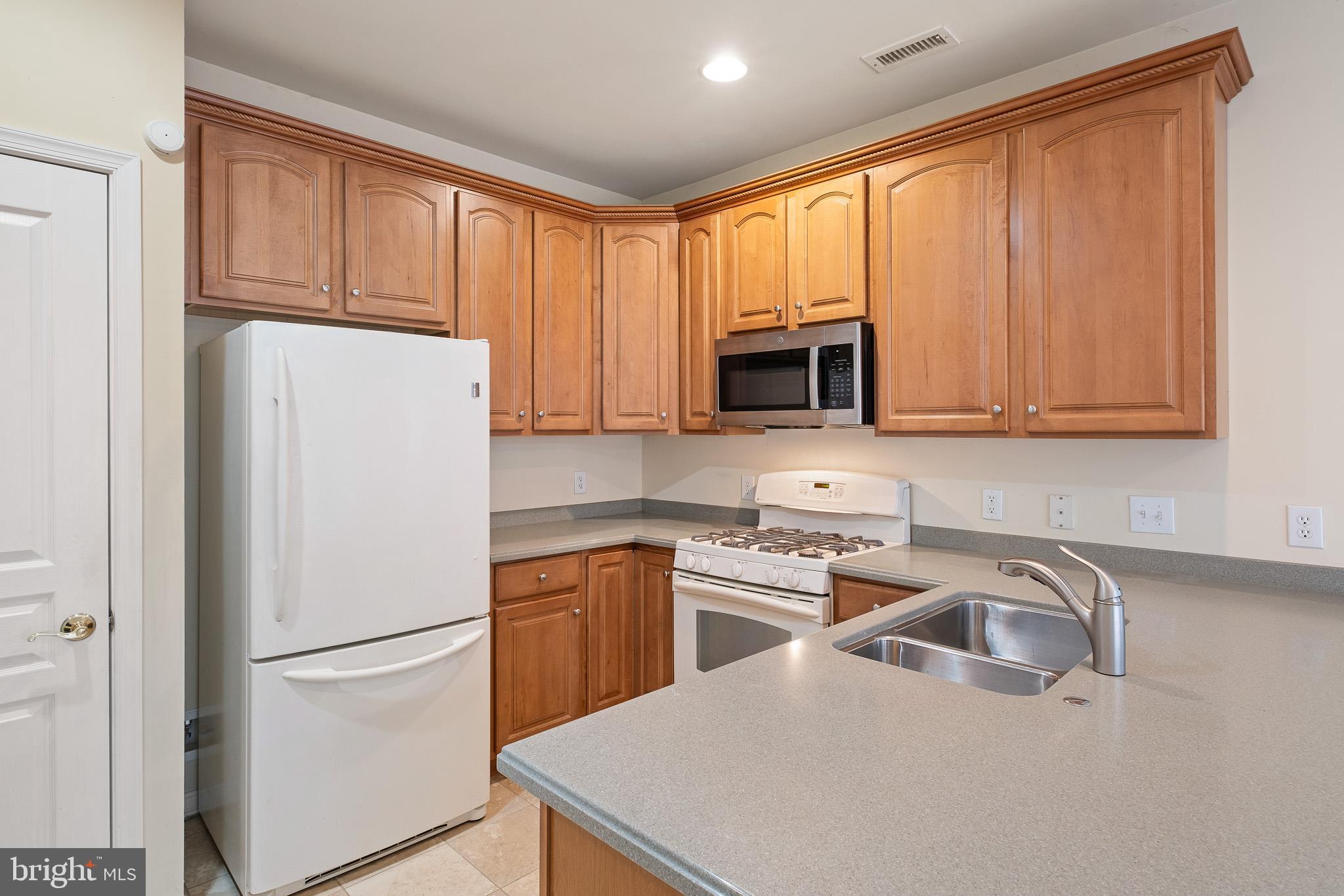 218 Derrickson Street Bear, DE 19701 - Photo 8 of 28 Kitchen