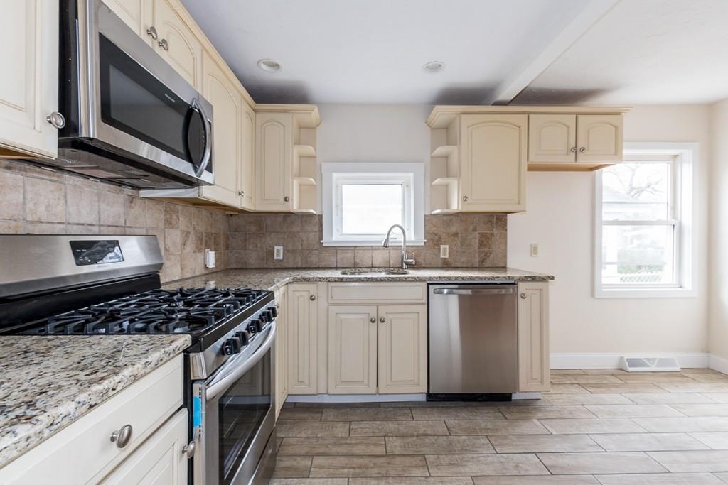 164 Swifts Beach Road Wareham, MA 02571 - Photo 18 of 42 Gallery Image 18