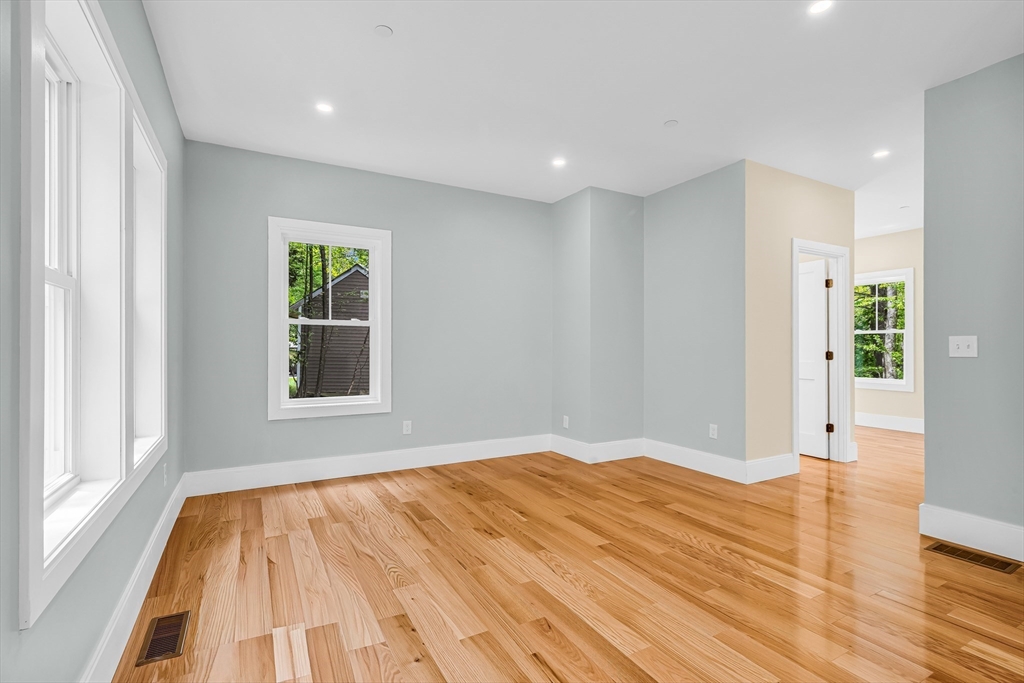 374 Brandy Brow Road Haverhill, MA 01830 - Photo 5 of 30