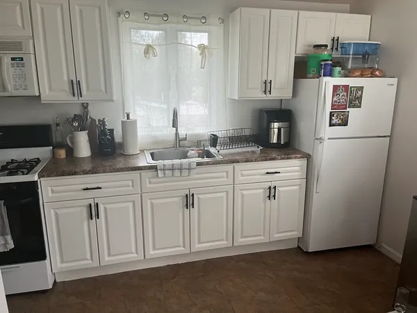 $2,500 | 102 Summer Street, Unit 2, Weymouth, MA 02188