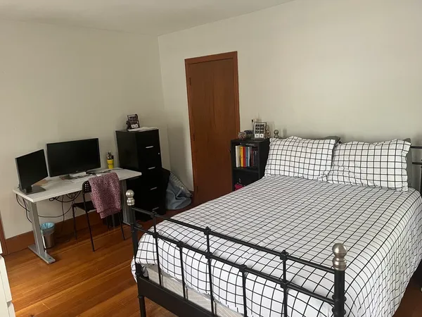 $2,500 | 102 Summer Street, Unit 2, Weymouth, MA 02188
