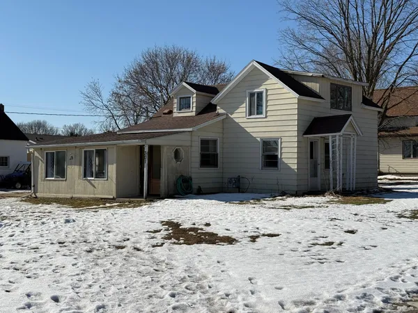 $120,000 | 301 4th Street Southwest, Pine Island, MN 55963