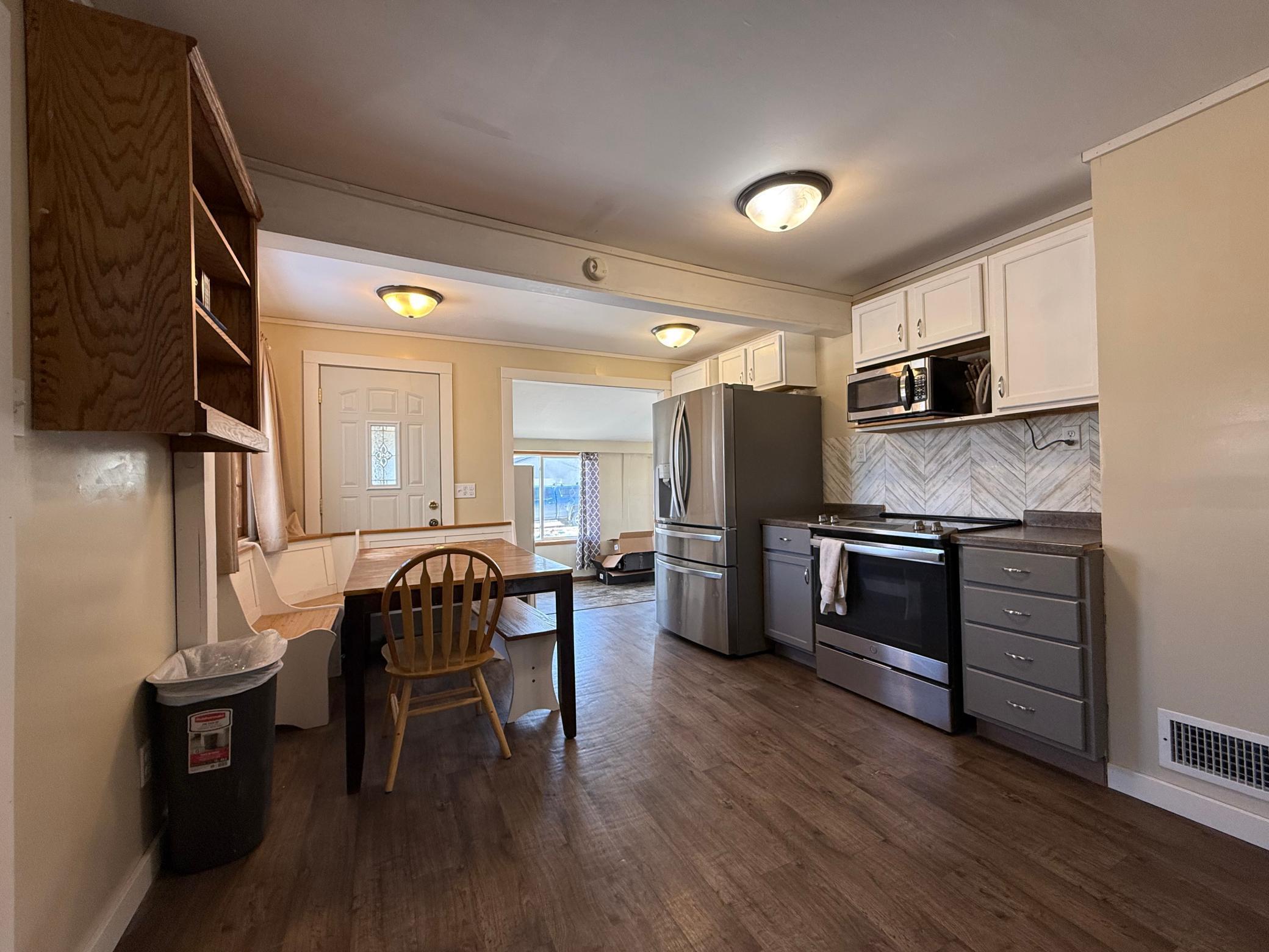 301 4th Street Southwest Pine Island, MN 55963 - Photo 6 of 14