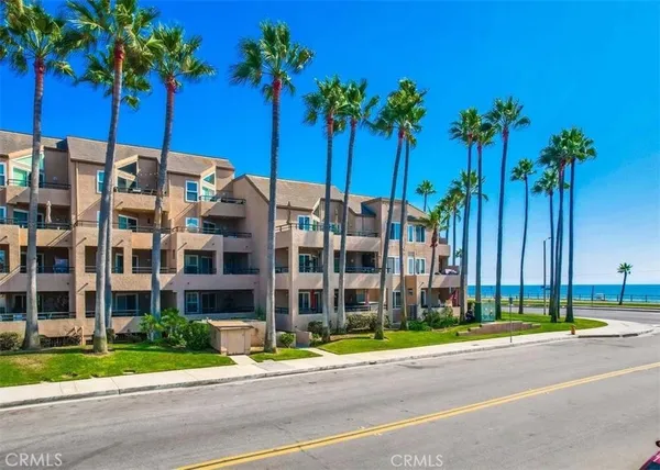 $3,500 | 1200 Pacific Coast Highway, Unit 230, Huntington Beach, CA 92648