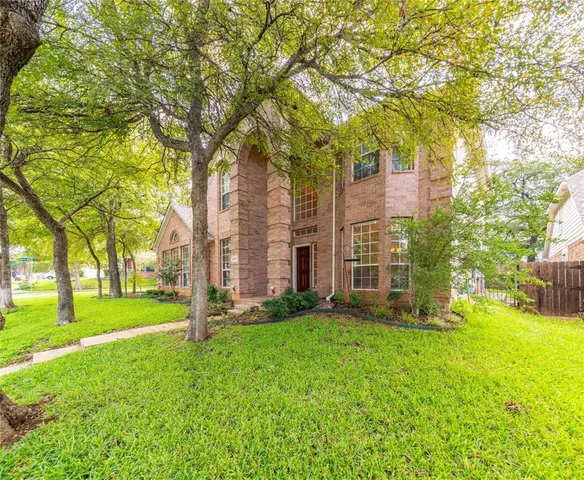 $2,900 | 2010 Marie Weldon Lane, Arlington, TX 76001