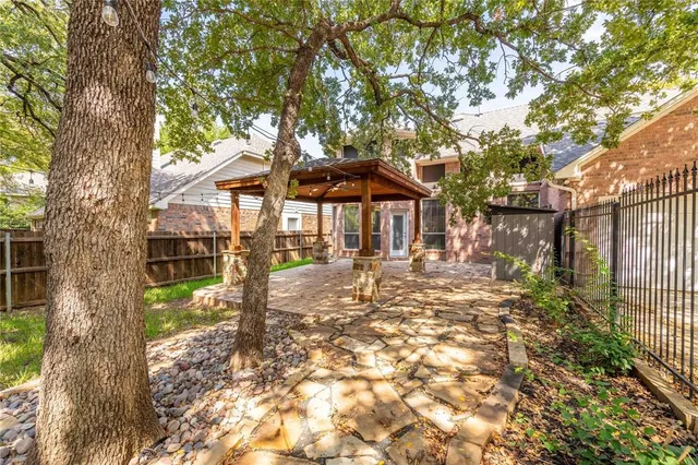 $2,900 | 2010 Marie Weldon Lane, Arlington, TX 76001