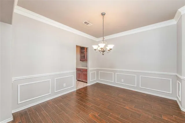 $2,900 | 2010 Marie Weldon Lane, Arlington, TX 76001