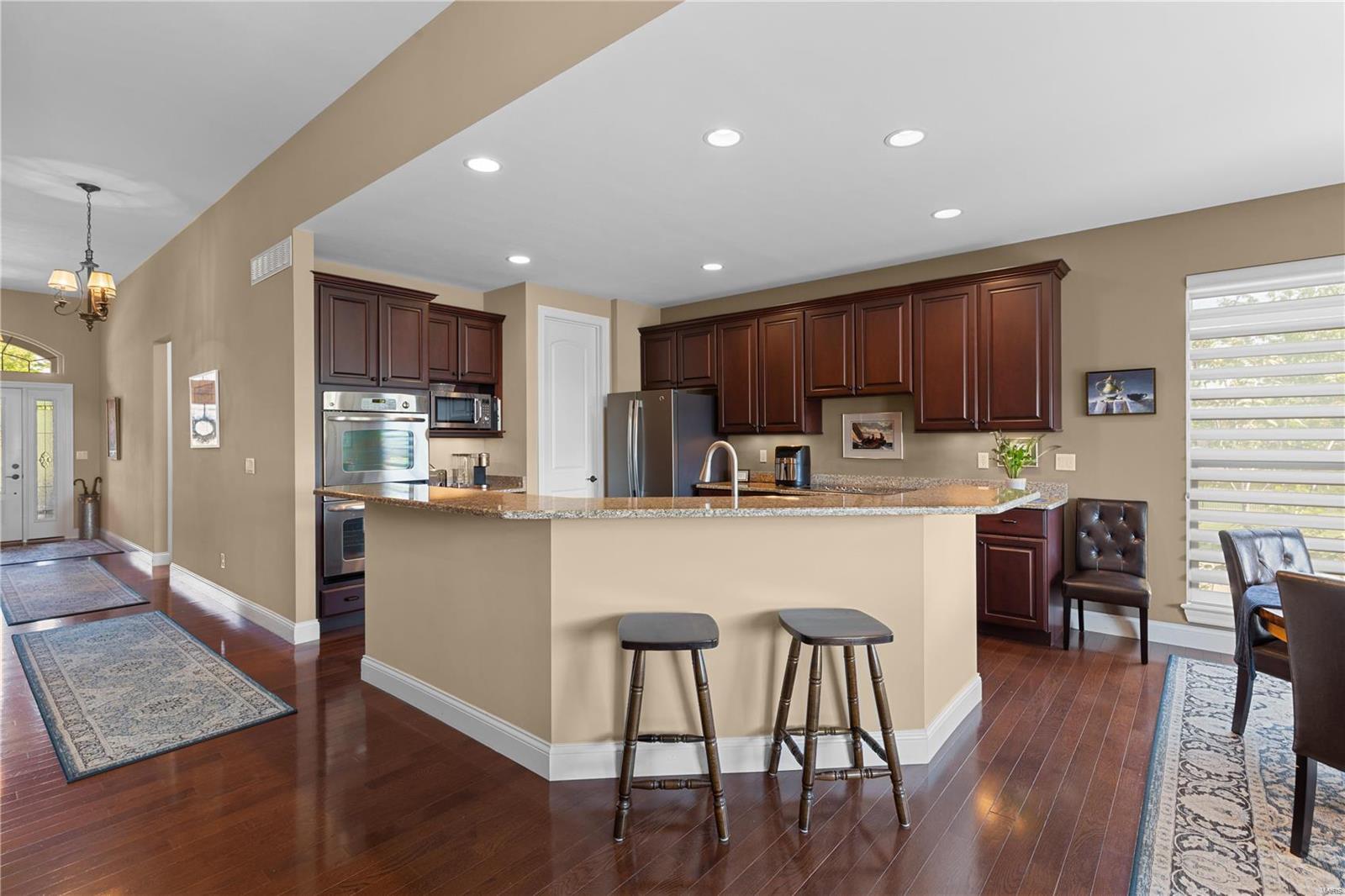 402 Maple Rise Path Chesterfield, MO 63005 - Photo 11 of 40 Gallery Image 11