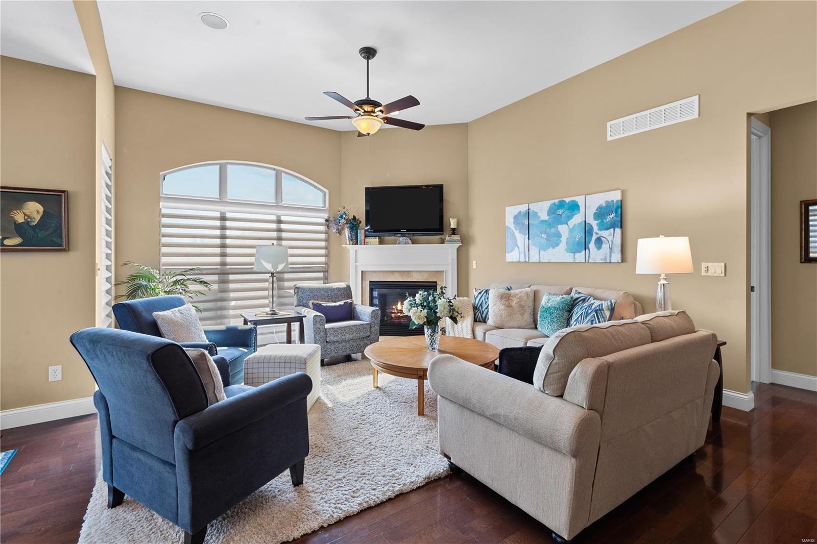 402 Maple Rise Path Chesterfield, MO 63005 - Photo 17 of 40 Gallery Image 17