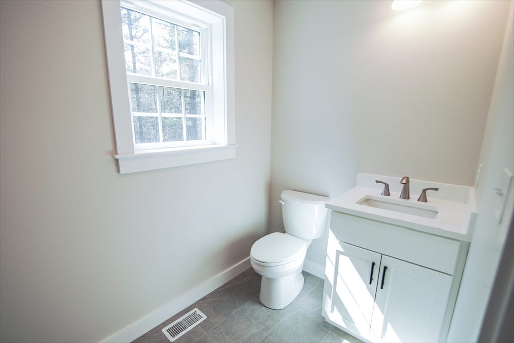 86 Howland Road Lakeville, MA 02347 - Photo 16 of 41 Gallery Image 16
