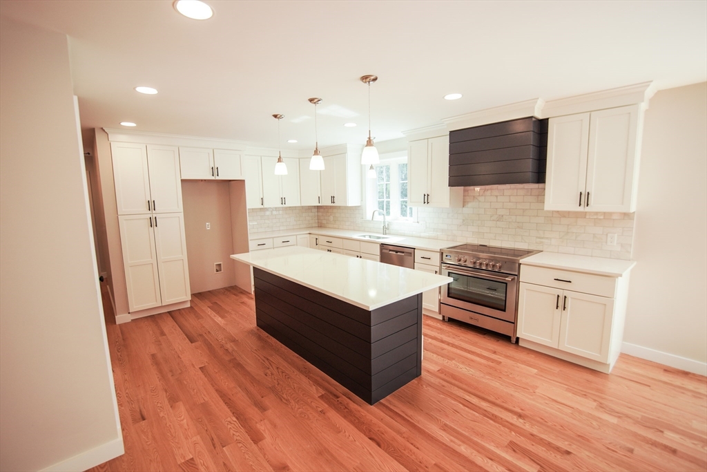 86 Howland Road Lakeville, MA 02347 - Photo 9 of 41 Gallery Image 9