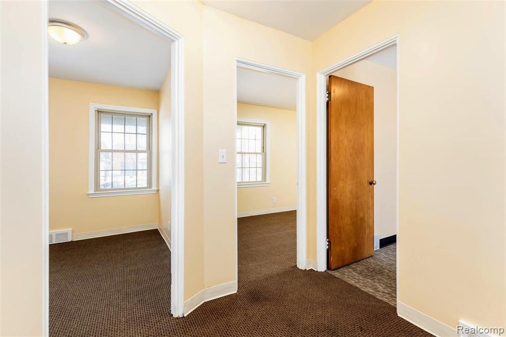1442 Devonshire Road Grosse Pointe Park, MI 48230 - Photo 27 of 48