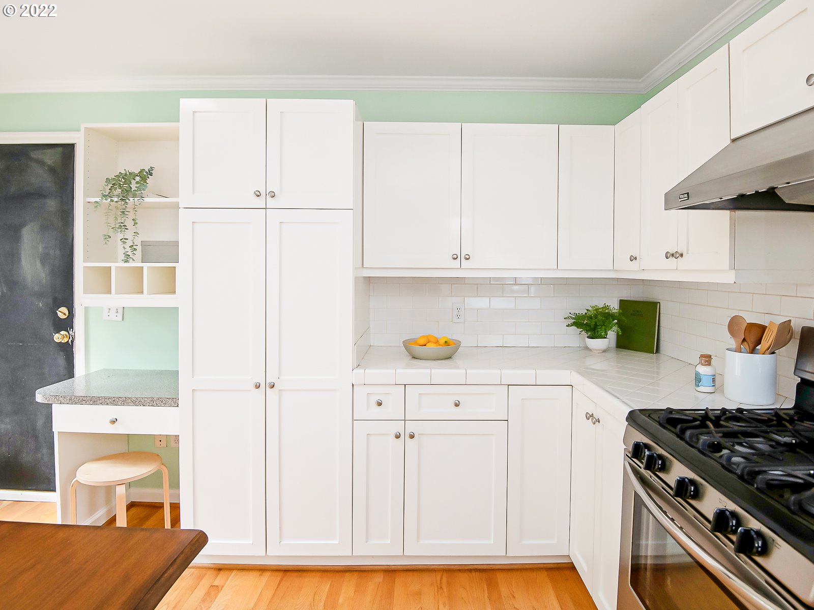 3085 Southwest Ridgewood Avenue Portland, OR 97225 - Photo 8 of 29 Gallery Image 8