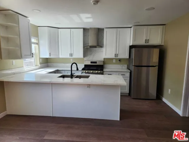 $2,100 | 4308 Leimert Boulevard, Los Angeles, CA 90008