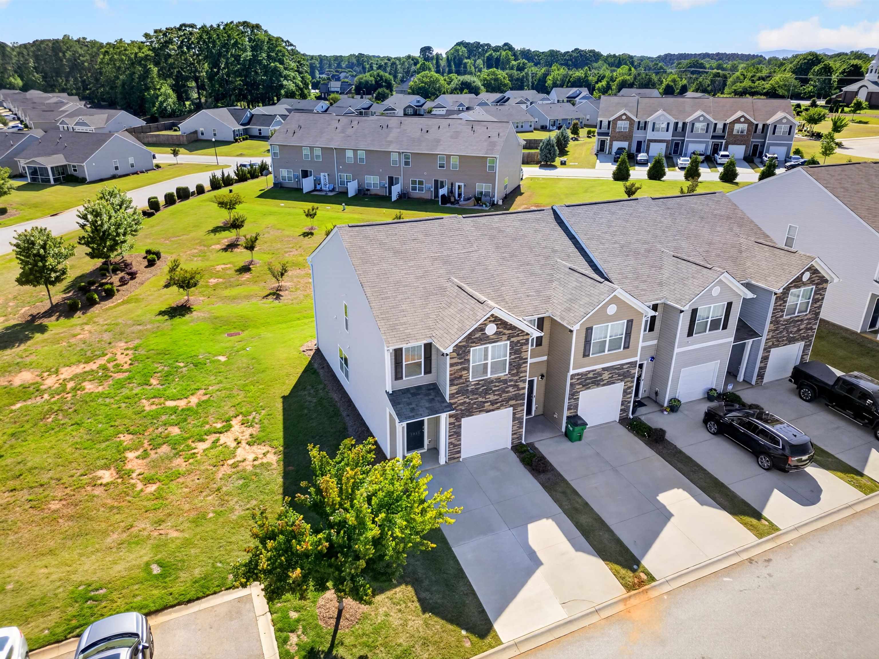 1315 Wunder Way Boiling Springs, SC 29316 - Photo 2 of 37