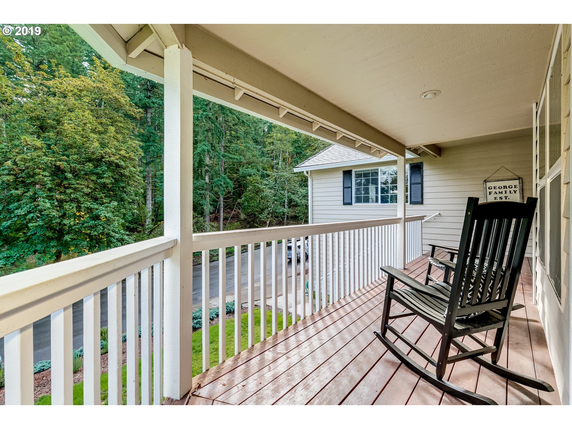 1220 South 69th Place Springfield, OR 97478 - Photo 2 of 25 Gallery Image 2