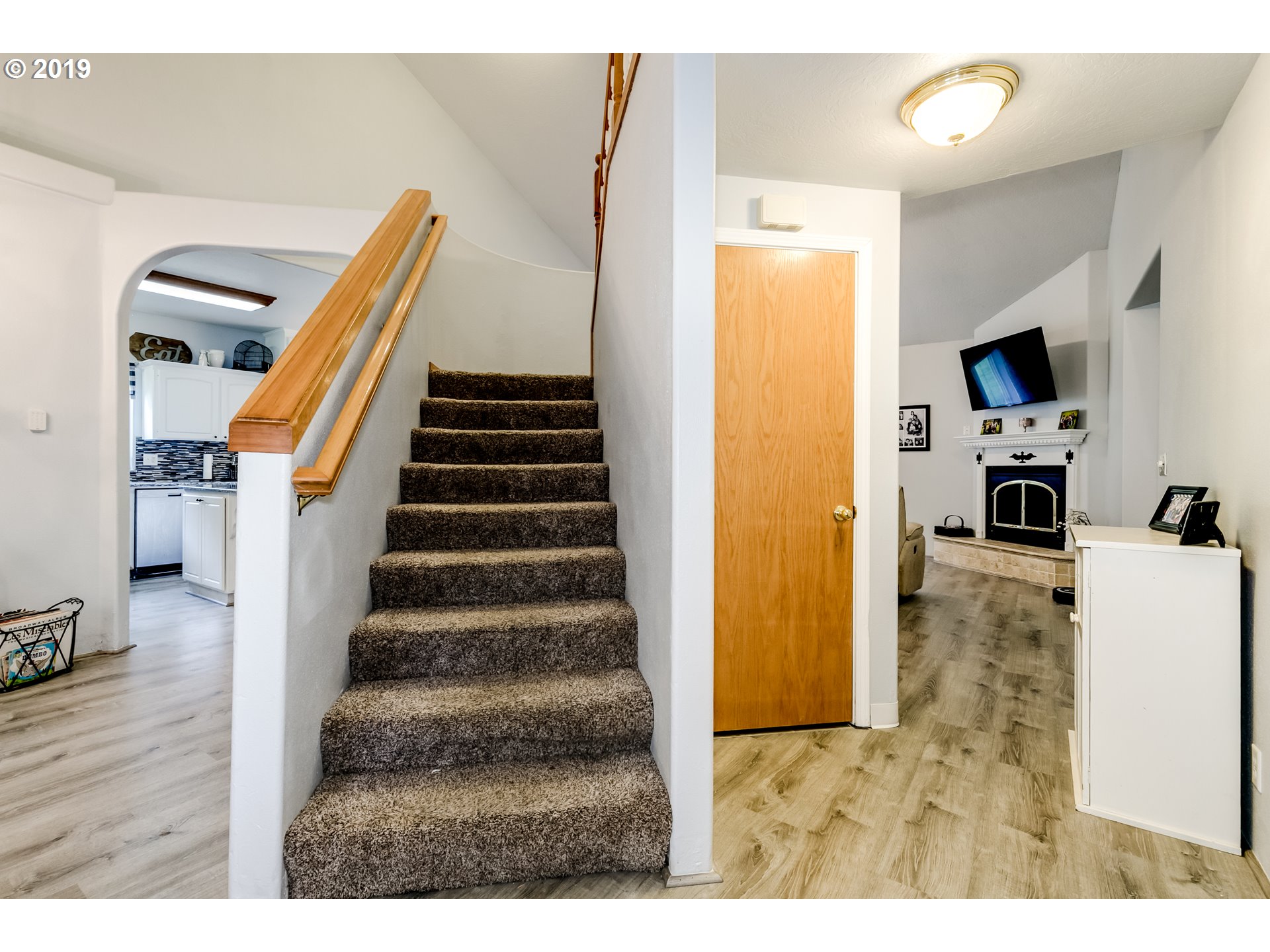 1220 South 69th Place Springfield, OR 97478 - Photo 5 of 25 Gallery Image 5