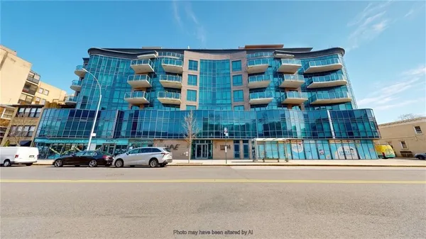 $978,000 | 104 West End Avenue, Unit 3I | Manhattan Beach