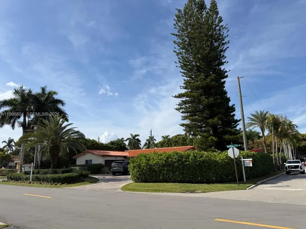 $8,252 | 1201 Washington Street, Hollywood, FL 33019