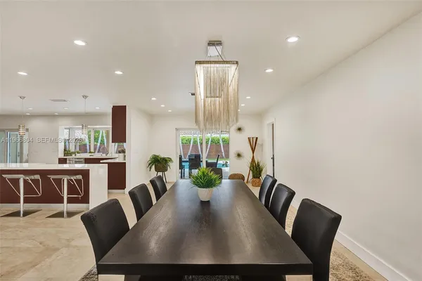 $8,252 | 1201 Washington Street, Hollywood, FL 33019