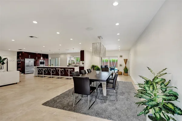 $8,252 | 1201 Washington Street, Hollywood, FL 33019