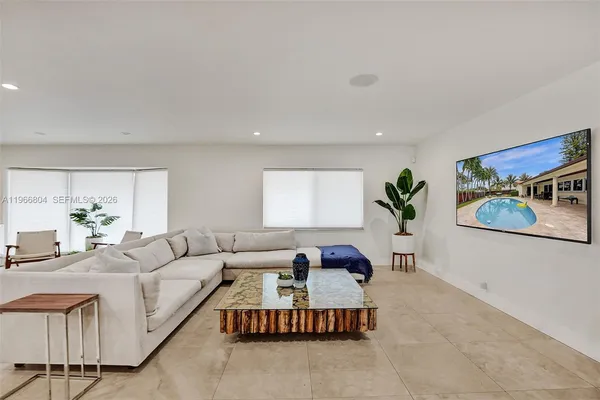 $8,252 | 1201 Washington Street, Hollywood, FL 33019