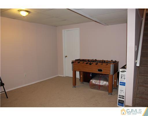 18 Snowflake Lane Edison, NJ 08820 - Photo 15 of 16