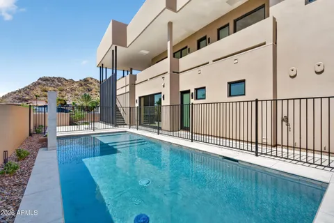 $4,800,000 | 7615 North 22nd Place, Phoenix, AZ 85020