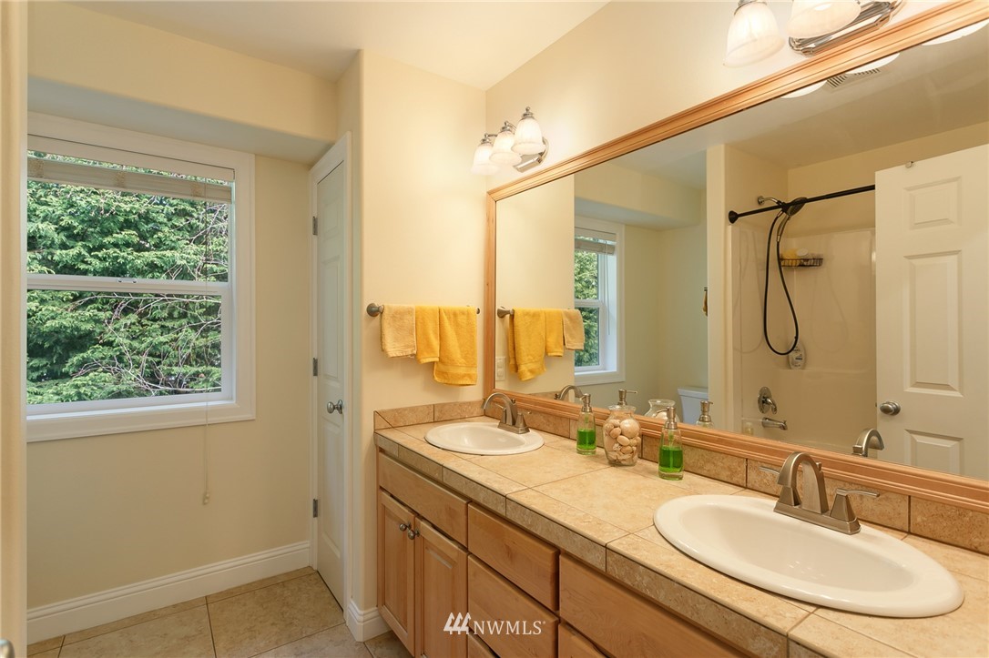 2006 40th Street Bellingham, WA 98229 - Photo 21 of 35 Gallery Image 21