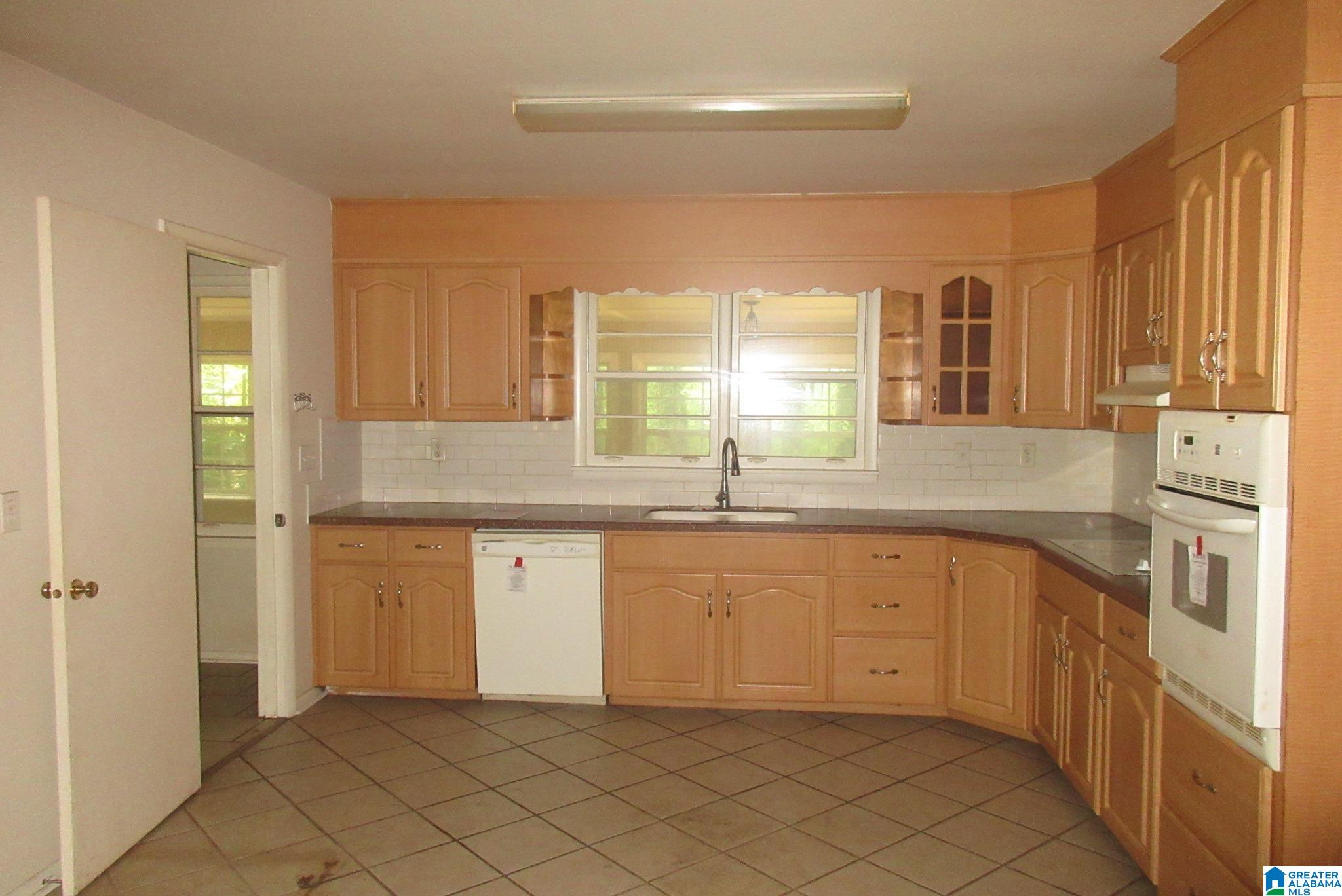 109 Crest Road West Bessemer, AL 35023 - Photo 5 of 9 Gallery Image 5