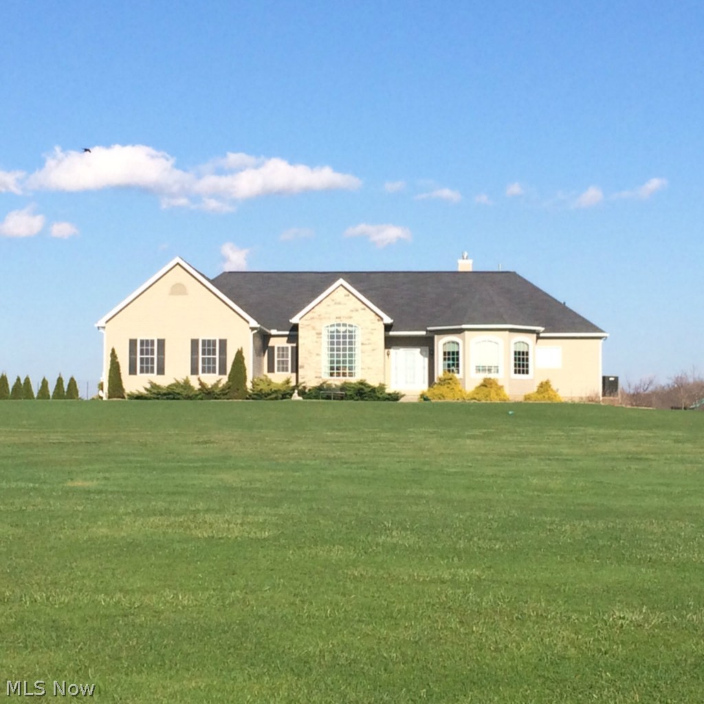 16535 Munn Road Chagrin Falls, OH 44023 - Photo 1 of 23 Gallery Image 1