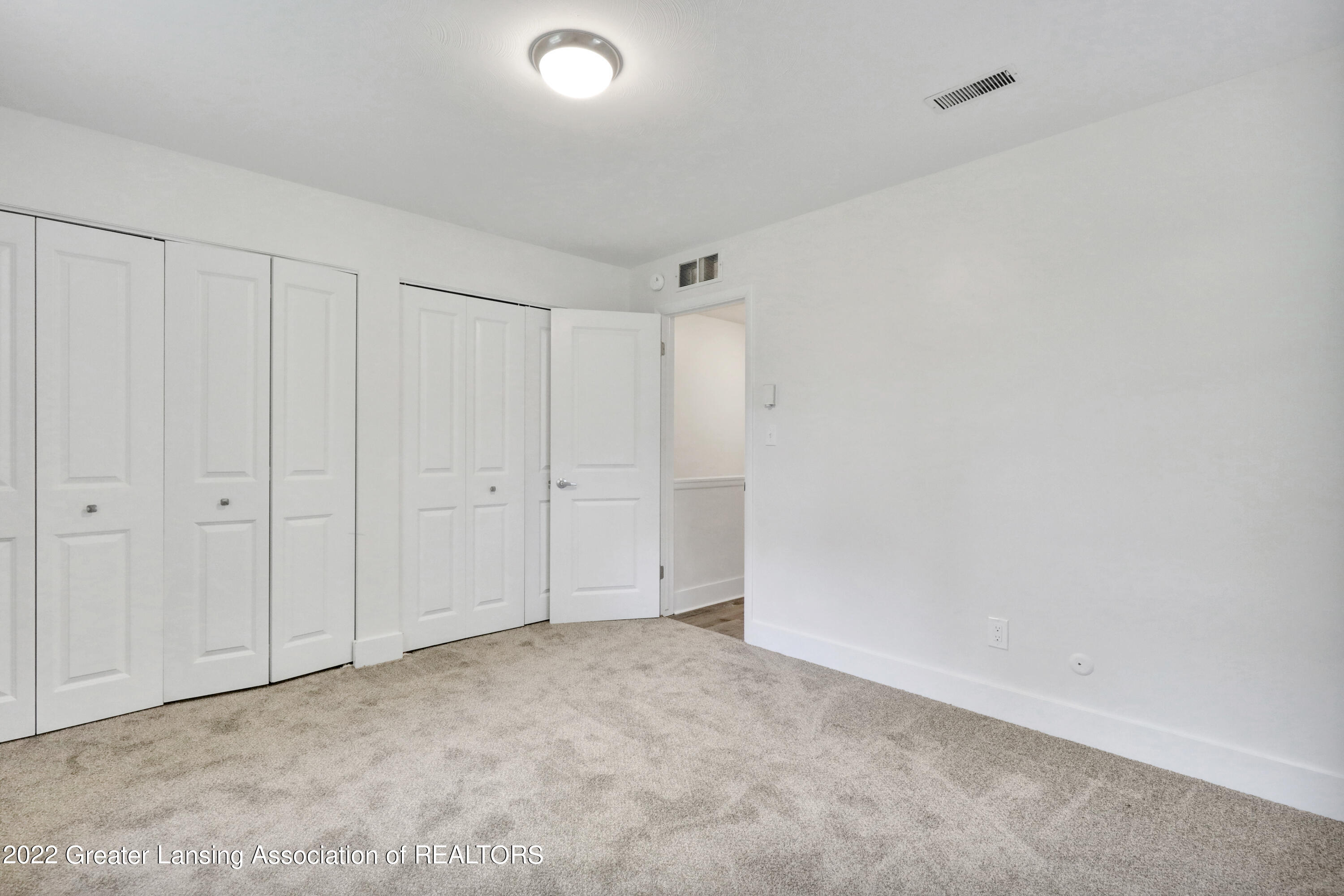 5724 Ridgeway Drive Haslett, MI 48840 - Photo 20 of 44 9I3A8653