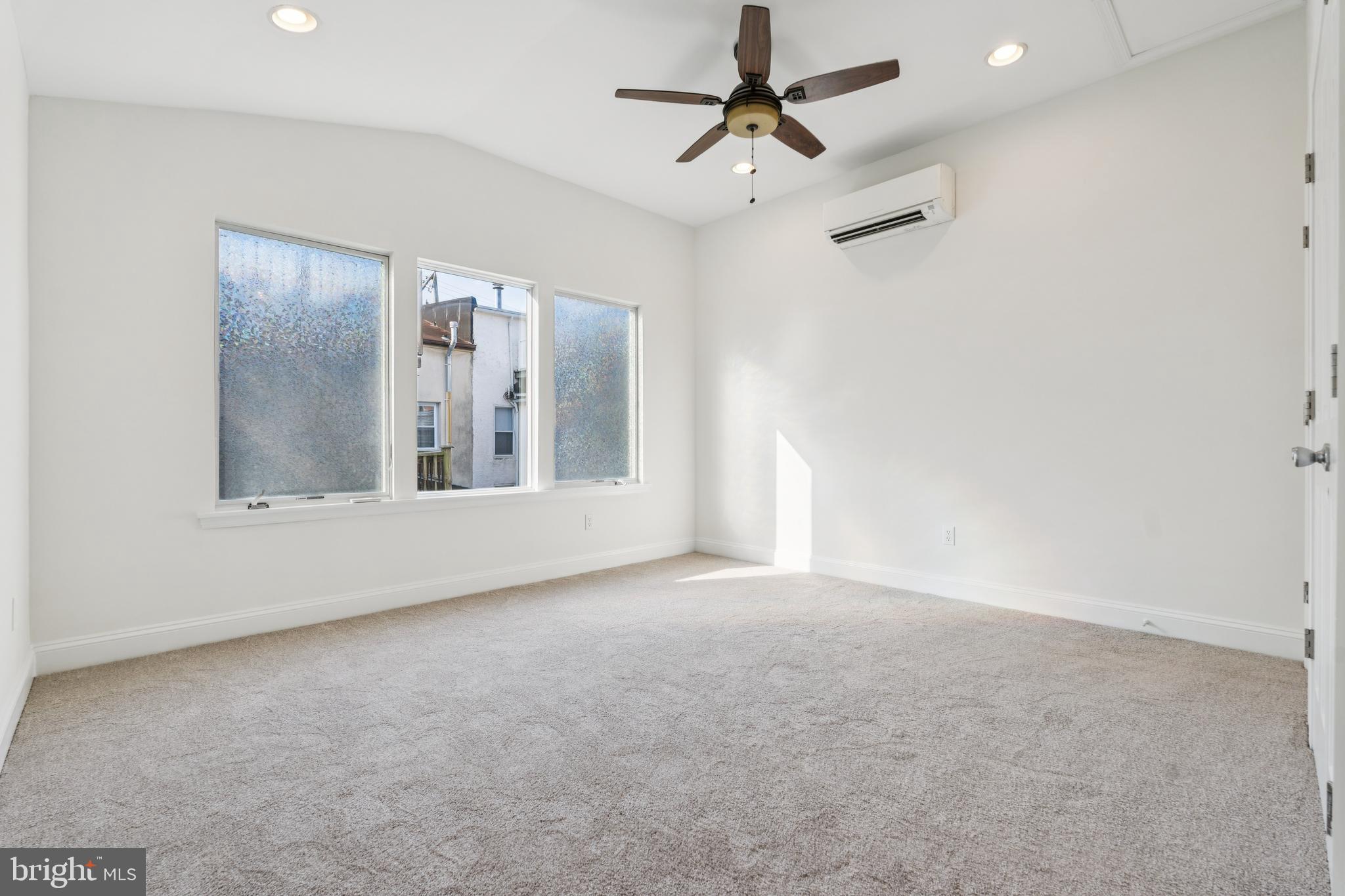 213 Grindall Street Baltimore, MD 21230 - Photo 11 of 23