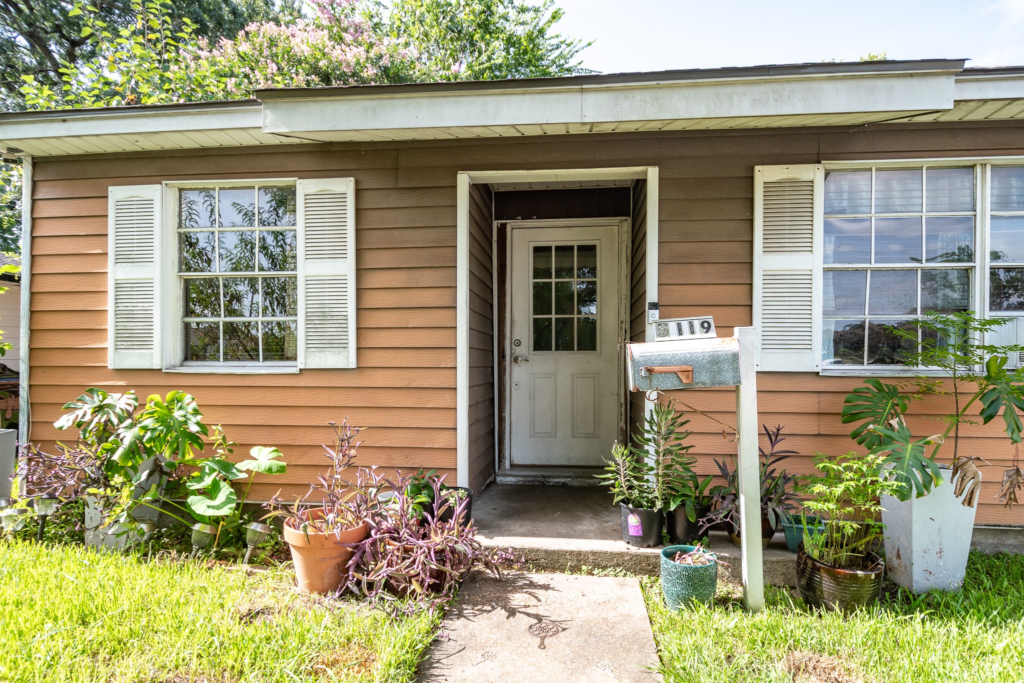 5119 Ripplebrook Drive Houston, TX 77045 - Photo 5 of 22