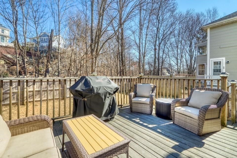 17 Russell Road Winchester, MA 01890 - Photo 9 of 15