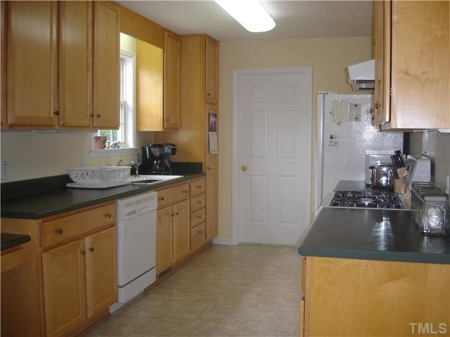577 Ennis Road Benson, NC 27504 - Photo 8 of 23 Photo 8