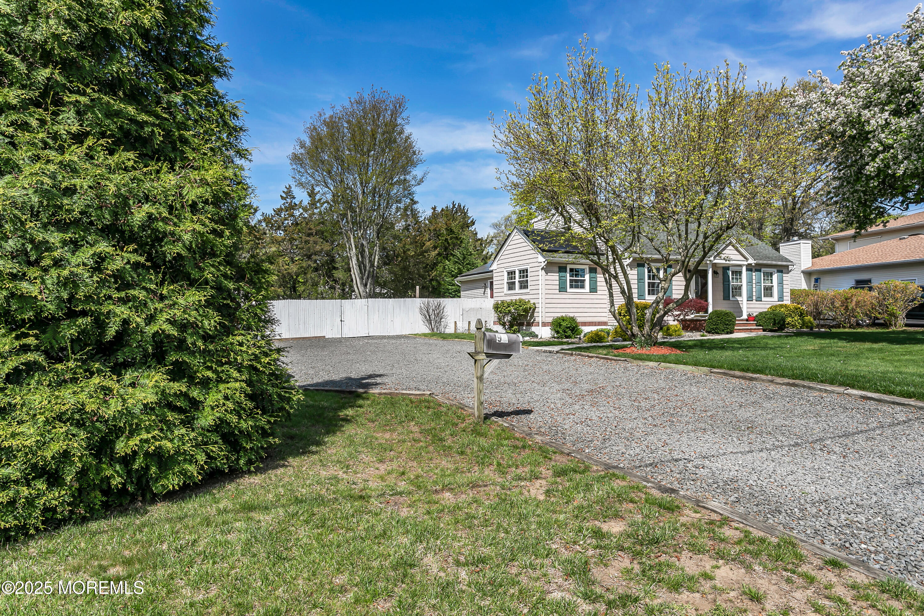 98 Tindall Road Middletown, NJ 07748 - Photo 46 of 49 98 Tindall Rd Middletown-print-055-034-4