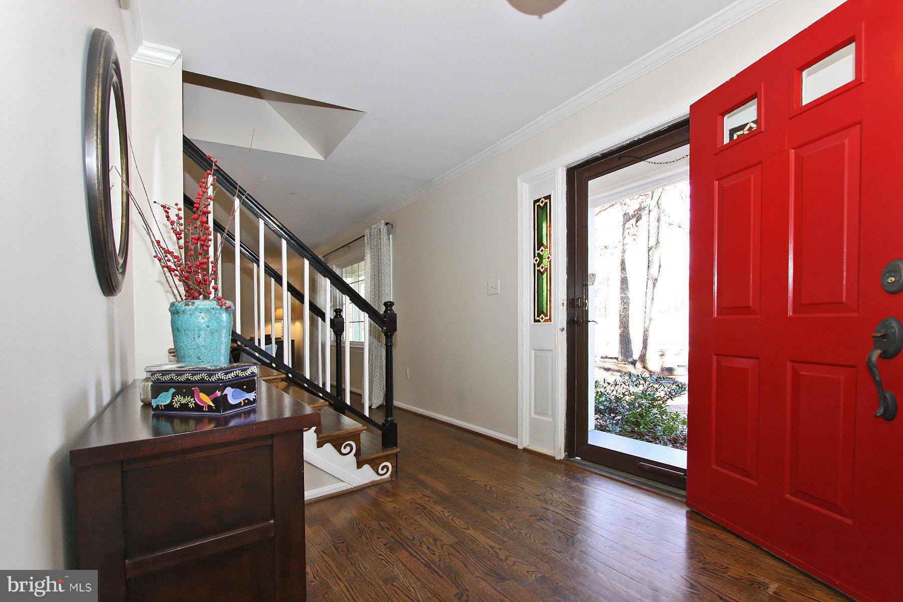10805 Cross School Road Reston, VA 20191 - Photo 3 of 29 Foyer