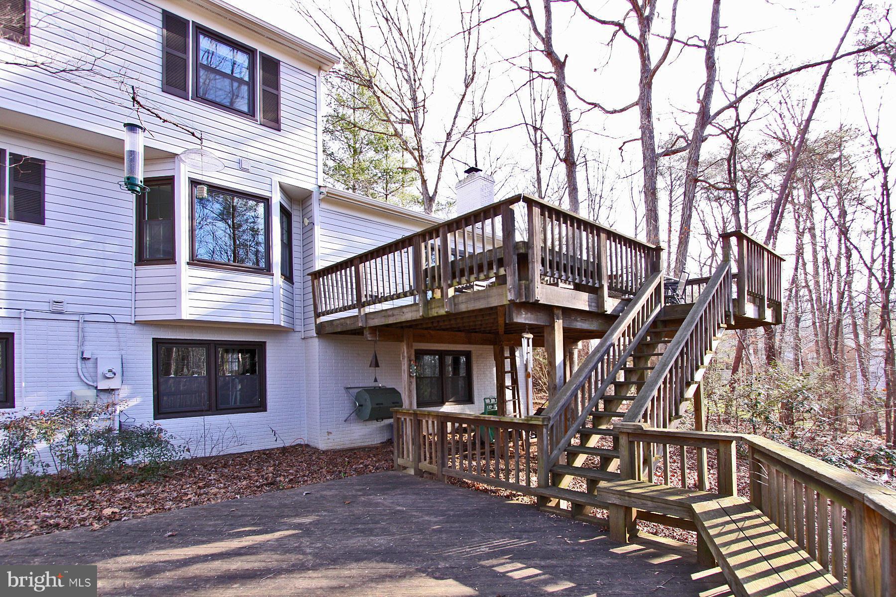 10805 Cross School Road Reston, VA 20191 - Photo 25 of 29 Exterior (Rear)