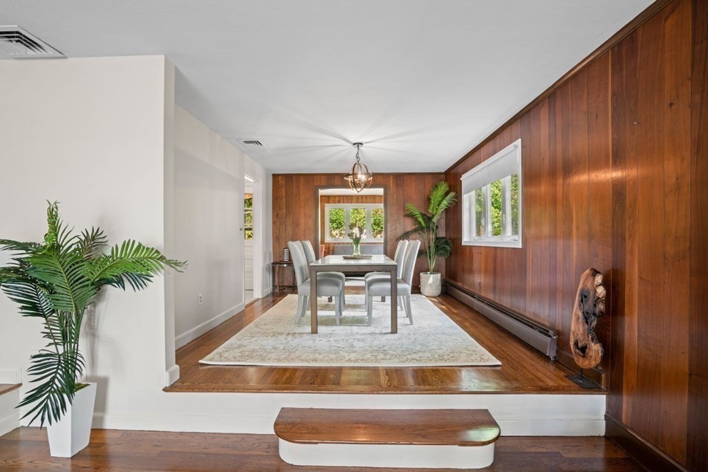 91 Wallis Road Brookline, MA 02467 - Photo 11 of 28 Gallery Image 11