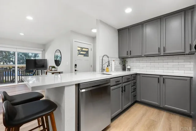 $449,900 | 432 Edgehill Lane, Unit 177, Oceanside, CA 92054