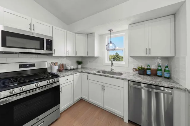 $459,900 | 4124 New York Avenue, St. Paul, MN 55123